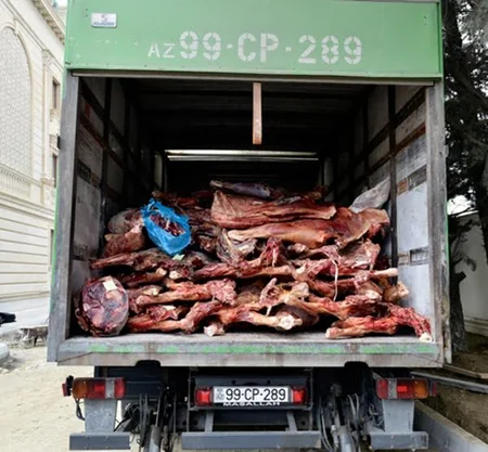 Azərbaycanda mənşəyi məlum olmayan dondurulmuş heyvan əti aşkarlanıb