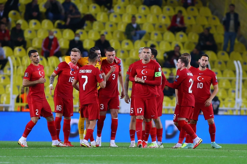 DÇ-2022: Türkiyə millisi xal itirib, Almaniya və Niderlanddan çətin qələbə