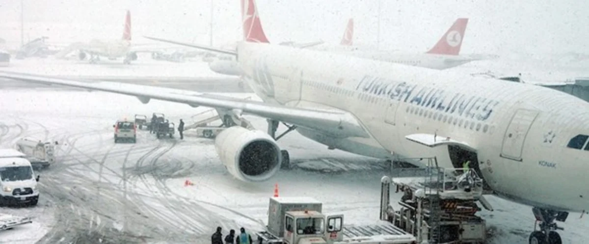 İstanbul- Bakı aviareysi təxirə salınıb