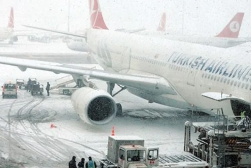 İstanbul- Bakı aviareysi təxirə salınıb