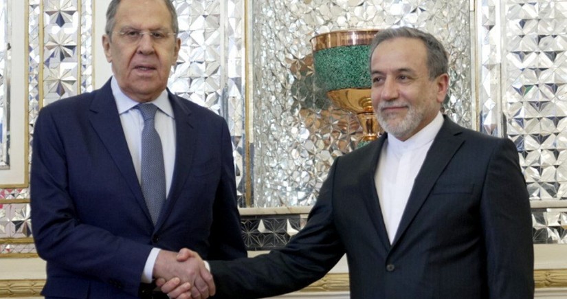 Lavrov, Araghchi stress importantance of settling nuclear deal issue through diplomatic means