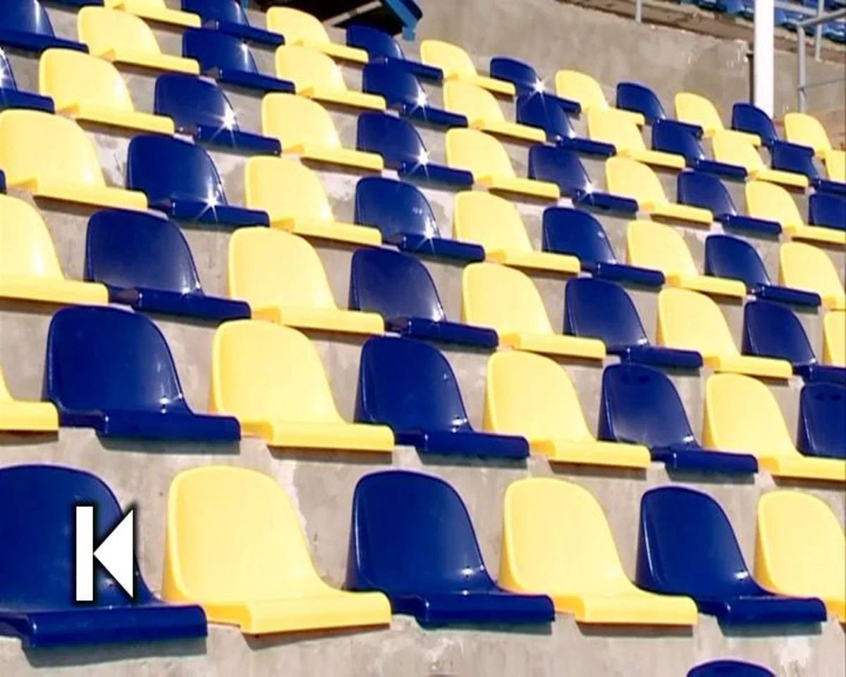 ​Gəncə şəhər stadionunda oturacaqların yenilənməsinə başlanılıb