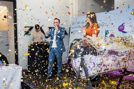 28 Mall və Gəncə Mall avtomobil qazandırdı!