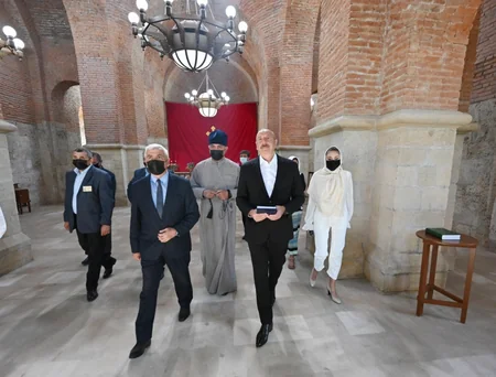 Prezident İlham Əliyev Qəbələnin Nic qəsəbəsindəki Müqəddəs Məryəm Ana Alban kilsəsində olub - YENİLƏNİB