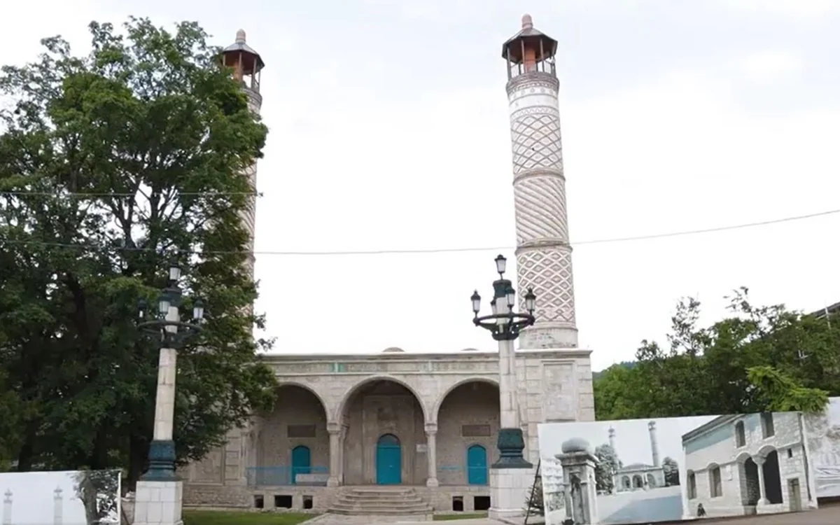 Şuşada üç məsciddə bərpa-təmir işləri aparılır - VİDEO