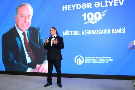 Heydər Əliyevin 100 illik yubileyinə həsr olunan “Müstəqil Azərbaycanın Banisi” adlı konfrans keçirilib