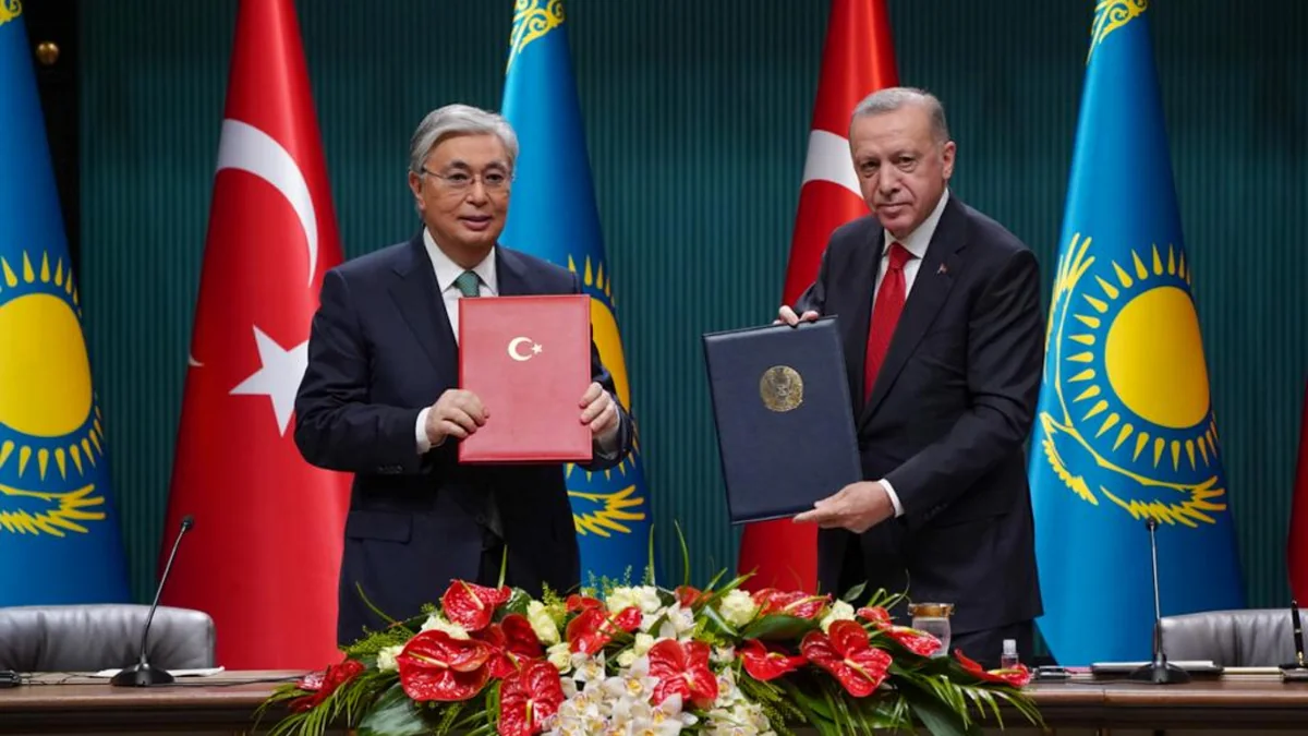 Ərdoğan qazaxıstanlı həmkarı ilə görüşüb