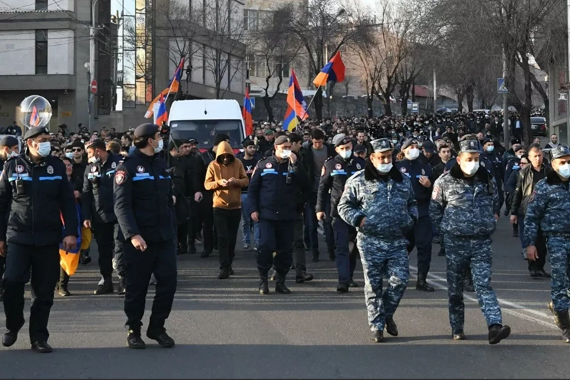Armenian opposition closes access to parliament