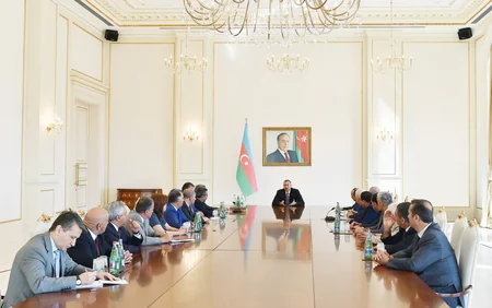 ​Prezident İlham Əliyevə Mətbuat Şurasının xüsusi mükafatı təqdim olunub - ƏLAVƏ OLUNUB