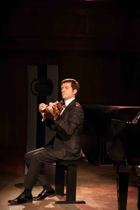 Azərbaycanlı pianoçu Kardinal Reşelye adına tarixi Amfiteatrda konsert verib