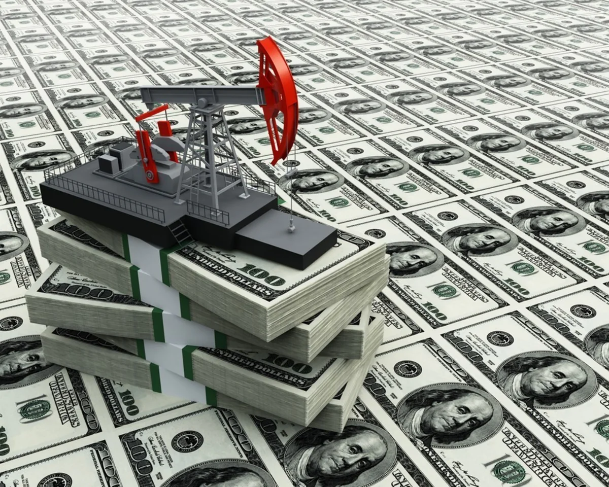 Azerbaijani oil price declines on markets