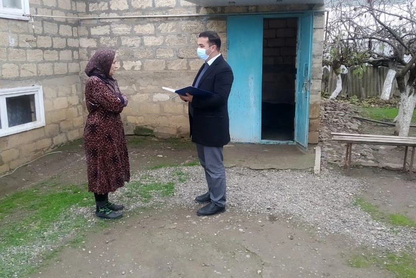 Nazirlik əməkdaşları daha bir qazinin ailəsi ilə görüşüb