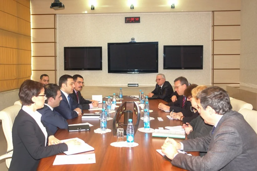 “Əmək bazarının təhlili və proqnozu” layihəsinin detalları müzakirə edilib