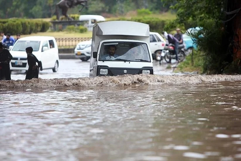 Pakistanda güclü yağışlar 76 nəfərin həyatına son qoyub