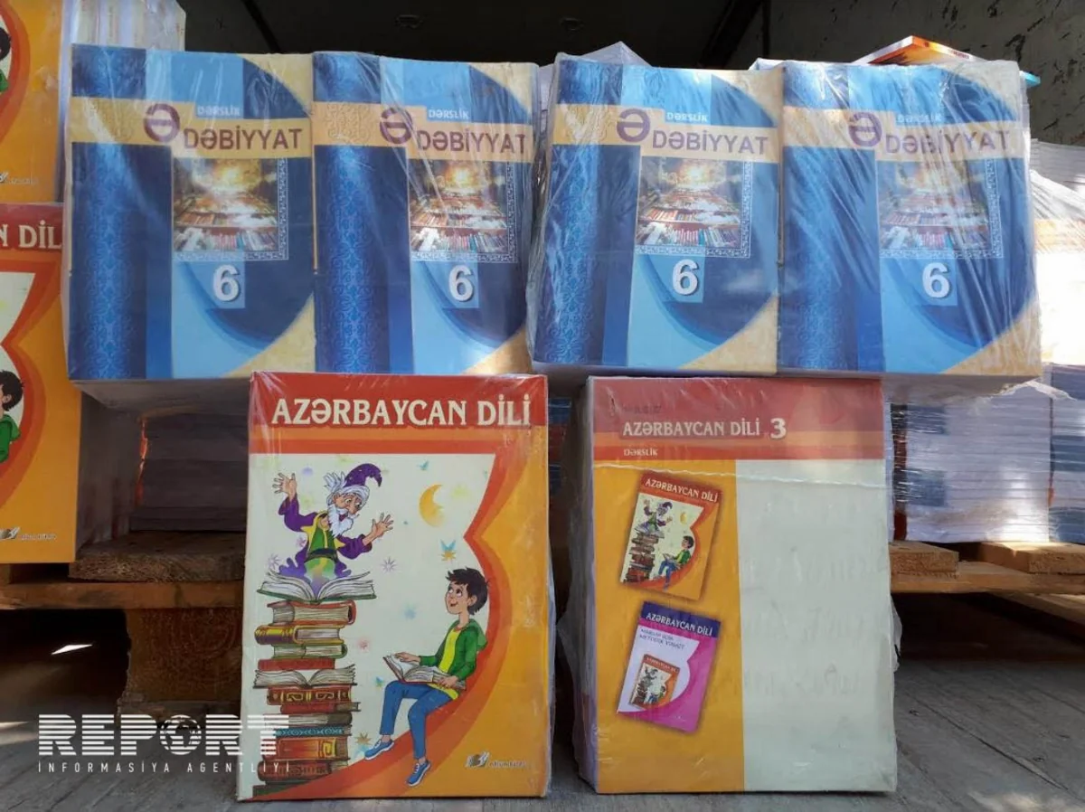 Təhsil Nazirliyi Gürcüstanın Azərbaycandilli məktəblərinə dərsliklər göndərib - FOTO