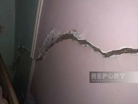 Kürdəmirdə baş vermiş zəlzələ nəticəsində bəzi evlərdə çatlar əmələ gəlib