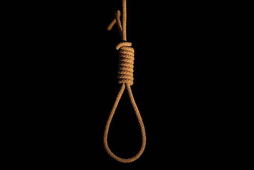 Neftçala sakini özünü hamamda asıb