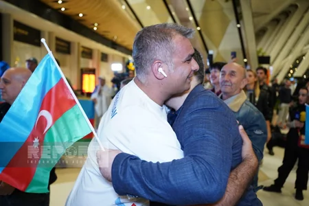 Avropa Kubokunun qalibləri Vətənə qayıdıblar