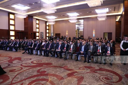 Türkiyə Prezidenti Bakıda keçirilən forumun iştirakçılarına müraciət edib