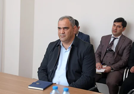İqtisadiyyat nazirinin müavini Ağdaşda vətəndaşları qəbul edib