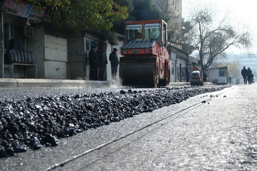 ​Binəqədi rayonunda daha iki küçənin təmirinə başlanılıb