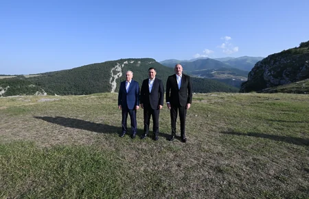 Azərbaycan, Özbəkistan və Qırğızıstan prezidentləri Şuşada gəziblər - YENİLƏNİB
