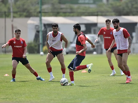 Azərbaycan millisi ilk məşqinə çıxıb