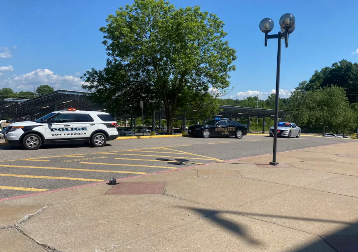 ABŞ-də orta məktəbdə atışma olub, xəsarət alanlar var  