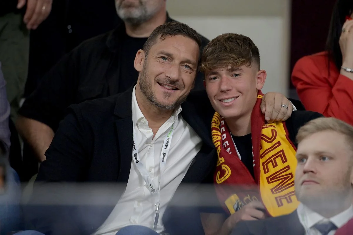 Tottinin oğlu futbolçu karyerasını 19 yaşında bitirib