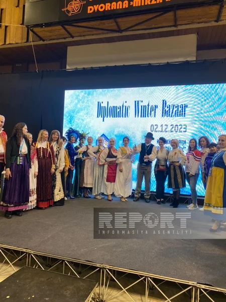 Sarayevoda diplomatların ənənəvi qış xeyriyyə bazarında Azərbaycan guşəsi də yer alıb