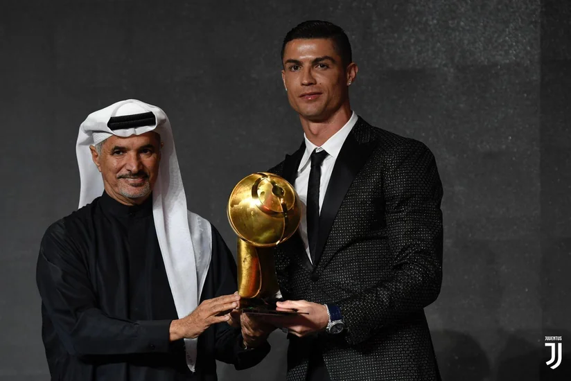 Роналду признан лучшим футболистом 2018 года по версии Globe Soccer Awards