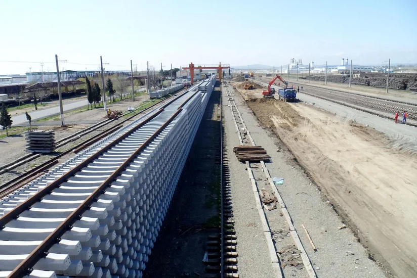 Азербайджан реконструирует производственную базу железных дорог