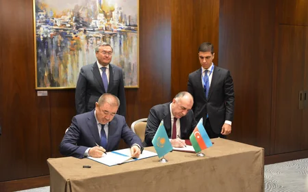 Elmar Mammadyarov meets with Kazakhstan Foreign Minister