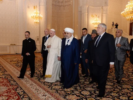 Roma Papası Heydər Məscidində olub