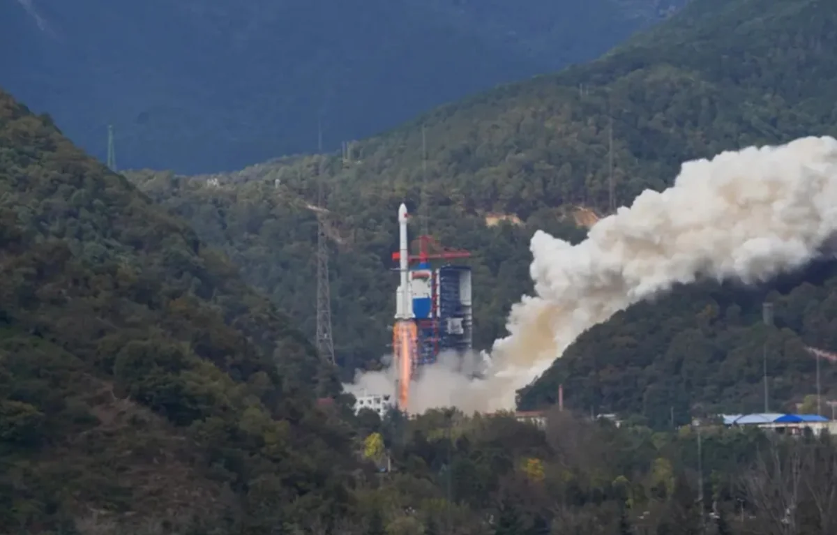 China successfully launches new test satellite