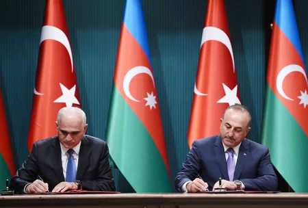 Azərbaycan-Türkiyə sənədləri imzalanıb