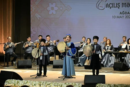 İlham Əliyev və Mehriban Əliyeva Ağdam Muğam Mərkəzinin açılışında iştirak ediblər - YENİLƏNİB-3