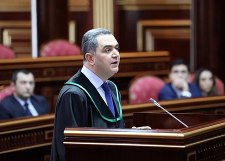 Ali Məhkəmə ər-arvadın əmlakının bölünməsi ilə bağlı mübahisələrə dair qərar verib