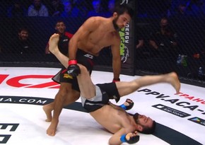 Rusiyanın MMA döyüşçüsü rəqibini yıxılmış vəziyyətdə nokauta salıb