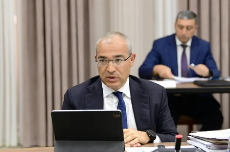 İqtisadi Şura 2025-ci və növbəti 3 il üzrə büdcə layihələrini müzakirə edib