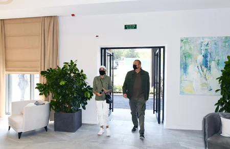 Prezident İlham Əliyev və Mehriban Əliyeva Şuşada “Qarabağ” hotelinin açılışında iştirak ediblər