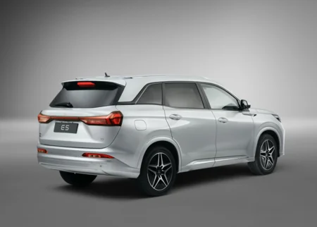 VOLT AVTO arzuları gerçəyə çevirir: DFSK E5 modeli artıq Azərbaycanda