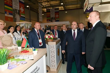 Prezident İlham Əliyev XXV Azərbaycan Beynəlxalq Qida Sənayesi və XIII Azərbaycan Beynəlxalq Kənd Təsərrüfatı sərgiləri ilə tanış olub - YENİLƏNİB