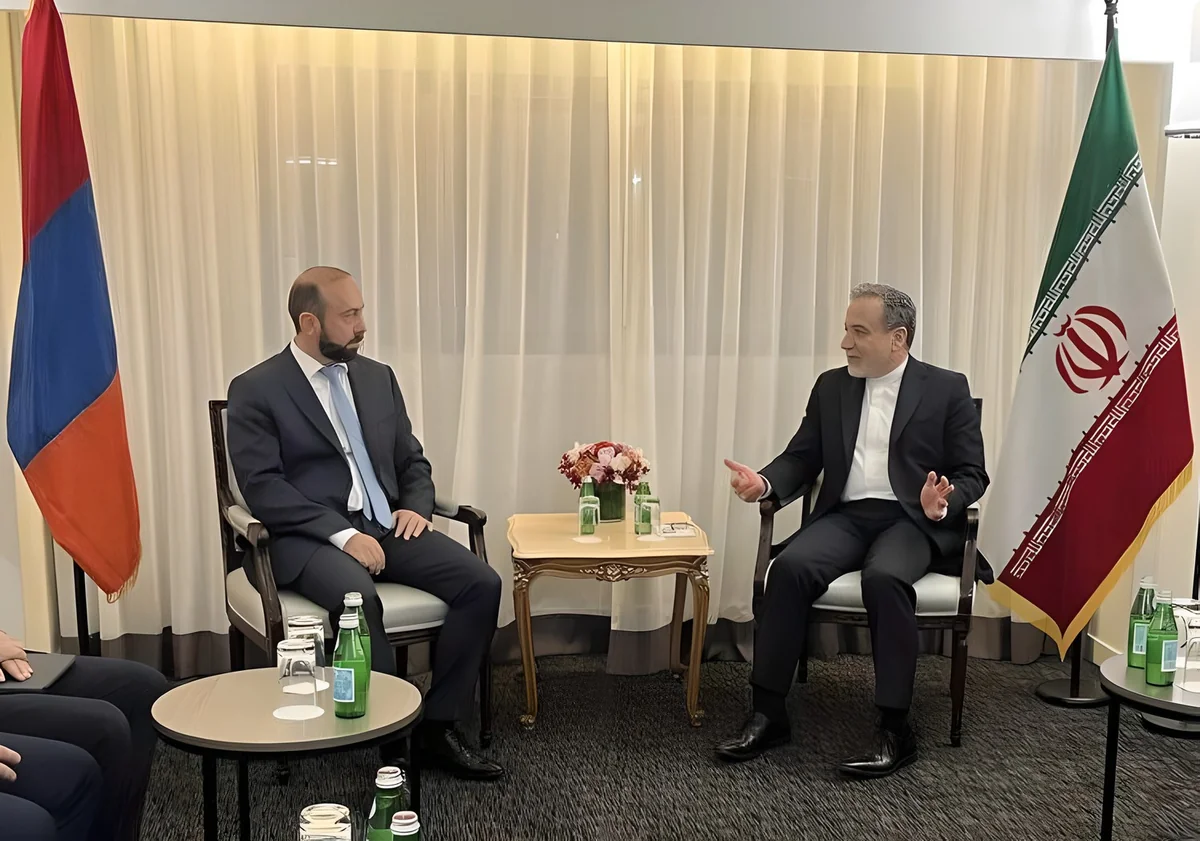 Iranian, Armenian FMs mull situation in South Caucasus