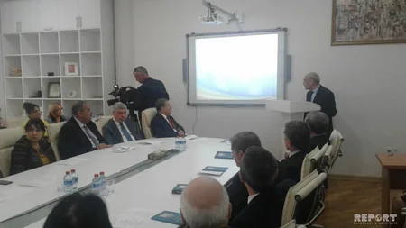 Bakı və Naxçıvan dilçilərinin videogörüntü vasitəsilə respublika konfransı keçirilib