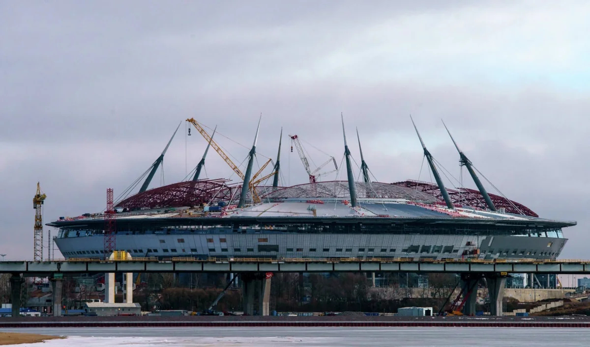 Rusiyada stadion tikintisi zamanı daha bir insident baş verib