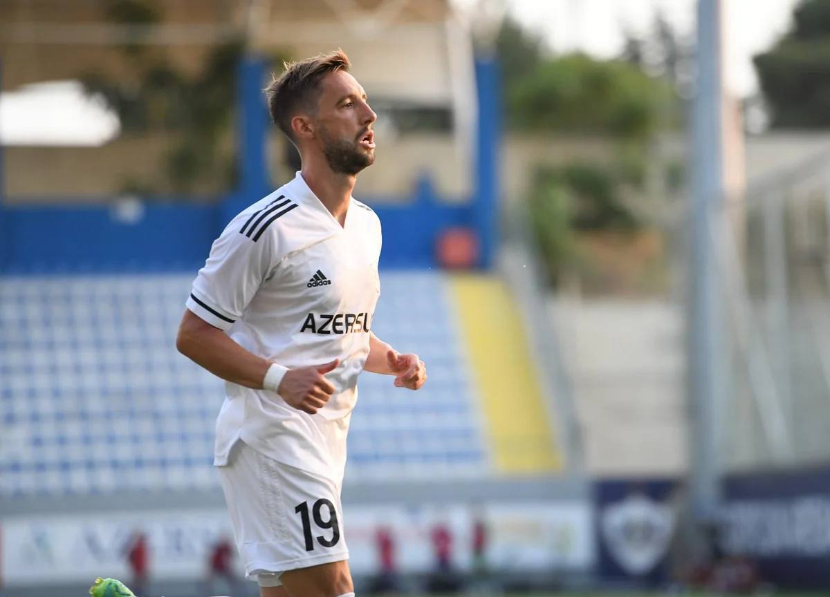 FIFA Ozobiçin Azərbaycan millisində oynamasına icazə verdi