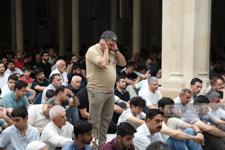 Bakıda bayram namazı qılınıb