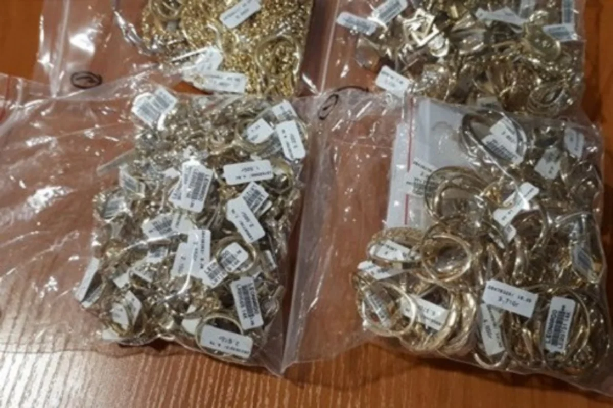В Казахстане задержан азербайджанец, пытавшийся ввезти 48 кг золота