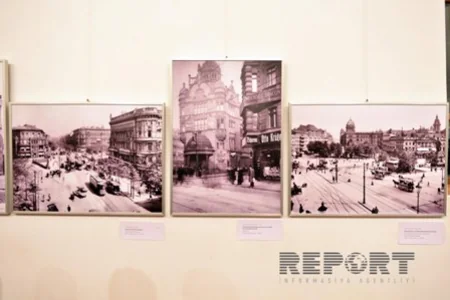 ​В Баку открылась фотовыставка Берлин и Париж до 1914 года